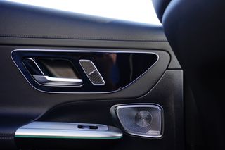 Mercedes-Benz GLC 300 2023 e 4MATIC/AMG LINE PREMIUM PLUS/PANORAMA/MASSAGE/VENT SEATS-thumb-34