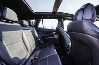 Mercedes-Benz GLC 300 2023 e 4MATIC/AMG LINE PREMIUM PLUS/PANORAMA/MASSAGE/VENT SEATS-thumb-35
