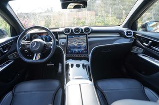 Mercedes-Benz GLC 300 2023 e 4MATIC/AMG LINE PREMIUM PLUS/PANORAMA/MASSAGE/VENT SEATS-thumb-16