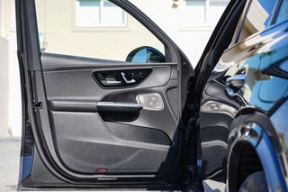Mercedes-Benz GLC 300 2023 e 4MATIC/AMG LINE PREMIUM PLUS/PANORAMA/MASSAGE/VENT SEATS-thumb-11