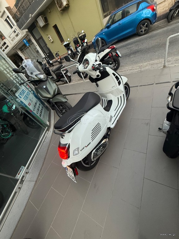Piaggio Vespa 2024 GTS 310