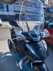 Honda SH 150i 2025