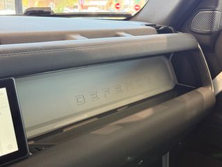 Land Rover Defender 2021 P400e Plug-In - VENERIS MOTORS-thumb-43
