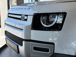 Land Rover Defender 2021 P400e Plug-In - VENERIS MOTORS-thumb-17
