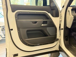 Land Rover Defender 2021 P400e Plug-In - VENERIS MOTORS-thumb-25