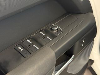 Land Rover Defender 2021 P400e Plug-In - VENERIS MOTORS-thumb-26