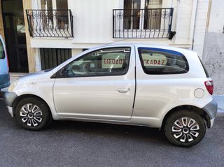 Toyota Yaris 2001