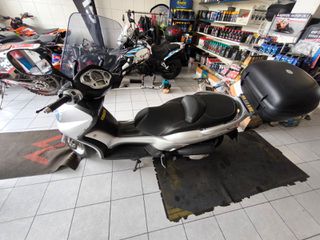 Yamaha X-CITY 250 2011-thumb-1