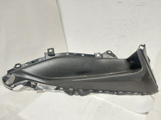 Δεξιό πάτωμα από YAMAHA XMAX300 2017 (B74-F7488-00)