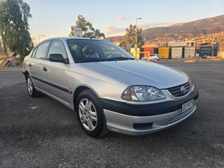 Toyota Avensis 2000