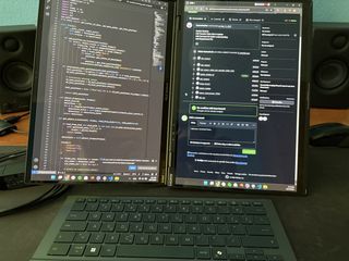 ASUS ZENBOOK DUO-thumb-1