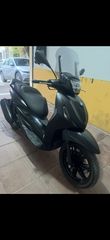 Piaggio Beverly 300i 2024 Deep Black edition