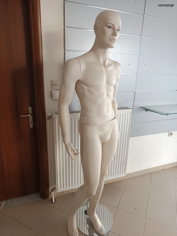 Κούκλα βιτρίνας