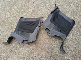 MEGANE II - ΚΑΜΠΡΙΟ - ΠΙΣΩ ΤΑΠΕΤΣΑΡΙΕΣ ΗΧΕΙΑ