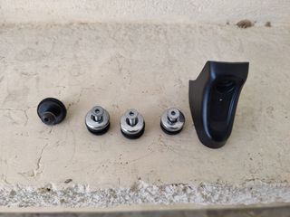 Βάσεις Παρμπρίζ, Λάμπες, Αντίβαρα & Διακόπτης για Piaggio Beverly 300 / 350