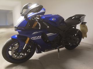 Yamaha YZF-R1 2017-thumb-2