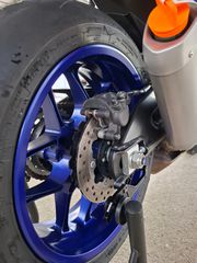 Yamaha YZF-R1 2017-thumb-13