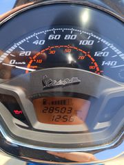 Vespa GTS 300 2019 vespa-thumb-9