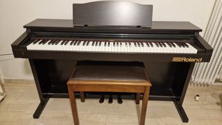 Roland Ηλεκτρικό Όρθιο Πιάνο HP-1800e  (88 Πλήκτρα,Ενσωματωμένα Ηχεία,Σύνδεση με Ακουστικά, Midi)