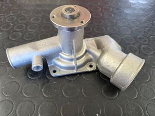 Αντλία νερού OPEL CORSA A , OPEL KADETT D , E Τροχαλια με 3 τρυπες