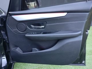 Bmw 218 Active Tourer 2015-thumb-25