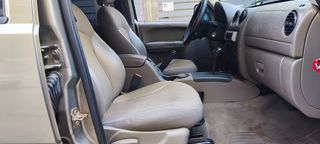 Jeep Cherokee 2005 LIMITED-thumb-10