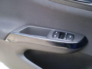 Opel Corsa 2015-thumb-8