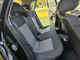 Volkswagen Polo 2013-thumb-23