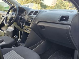 Volkswagen Polo 2013-thumb-24