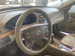 Mercedes-Benz E 200 2009-thumb-1