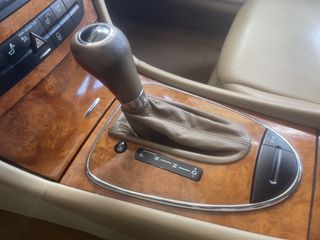 Mercedes-Benz E 200 2009-thumb-20