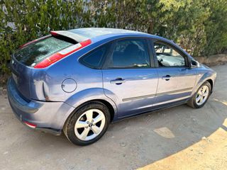 Ford Focus 2006-thumb-4