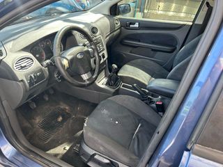 Ford Focus 2006-thumb-17