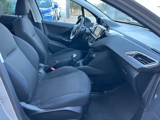 Peugeot 208 2018 1.2 PURETECH 82 STYLE-thumb-24