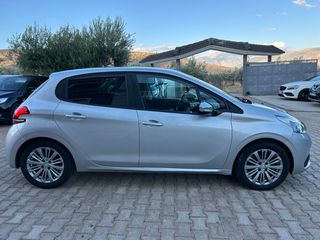 Peugeot 208 2018 1.2 PURETECH 82 STYLE-thumb-5