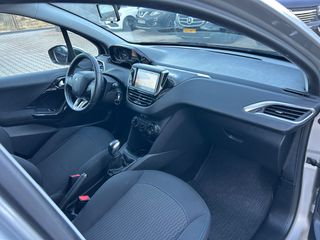 Peugeot 208 2018 1.2 PURETECH 82 STYLE-thumb-20