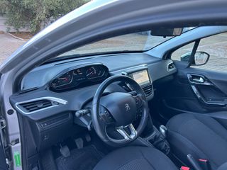 Peugeot 208 2018 1.2 PURETECH 82 STYLE-thumb-19
