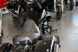 Harley Davidson Touring Street Glide Special  2014 CVO Look-thumb-3