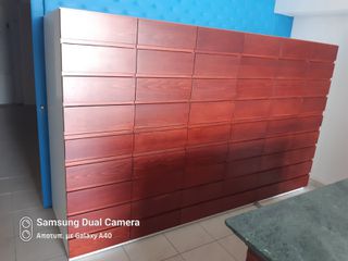 Έπιπλα φαρμακείου