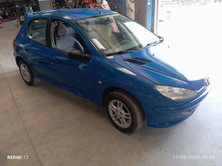 Peugeot 206 2002-thumb-2