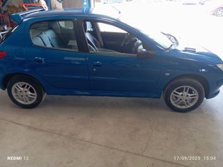 Peugeot 206 2002-thumb-4