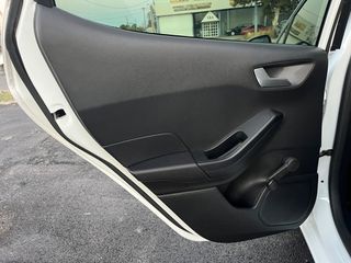 Ford Fiesta 2019-thumb-38