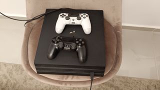 Μεταχειρισμένο Playstation 4 PRO 1TB