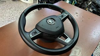 ΓΝΗΣΙΟ ΔΕΡΜΑΤΙΝΟ ΤΙΜΟΝΙ ΜΕ  ΧΕΙΡΙΣΤΗΡΑ και AIRBAG   SKODA SCOUT 2013-2020