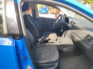 Volkswagen Polo 2014-thumb-8