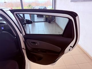 Toyota Yaris 2018 1.5 HYBRID Collection Bi-Tone-thumb-55