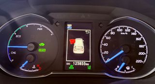 Toyota Yaris 2018 1.5 HYBRID Collection Bi-Tone-thumb-41