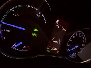 Toyota Yaris 2018 1.5 HYBRID Collection Bi-Tone-thumb-40