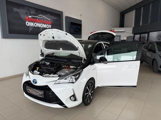 Toyota Yaris 2018 1.5 HYBRID Collection Bi-Tone-thumb-67