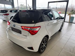 Toyota Yaris 2018 1.5 HYBRID Collection Bi-Tone-thumb-16